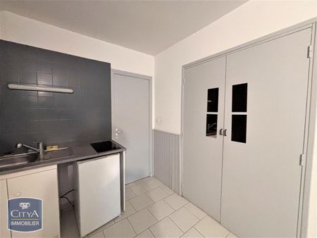 Location Appartement 1 pièce 35m² MONTAUBAN 82000 - Photo 3