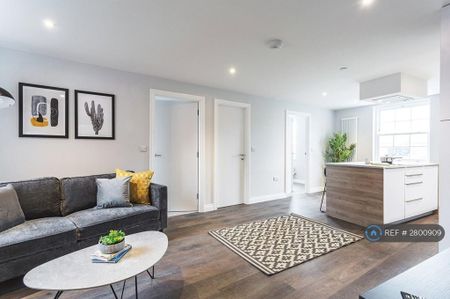 2 bedroom flat to rent - Photo 2