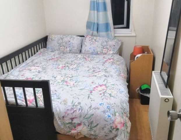 Room in a Shared Flat, Pempath Place, HA9 - Photo 1