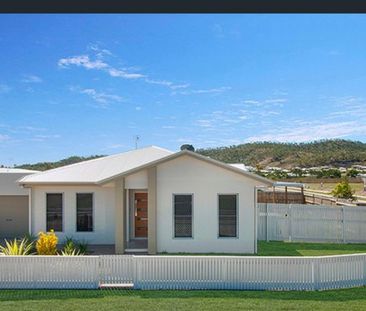49 Roosevelt Loop, Mount Louisa QLD 4814 - House For Rent | Domain - Photo 4