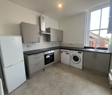 1 bedroom flat to rent - Photo 2