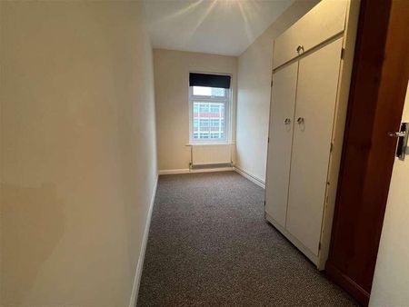 High Street, Edgware, Middlesex, HA8 - Photo 2