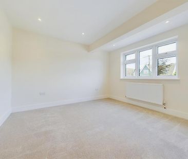 4 bedroom detached bungalow to rent - Photo 5