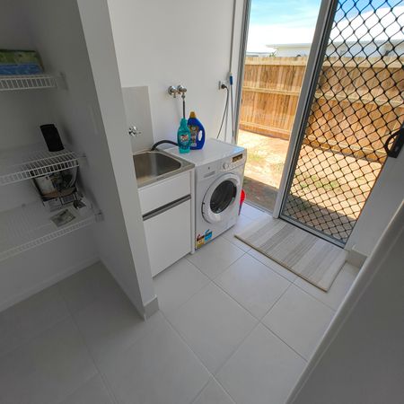 Smithfield - Photo 4