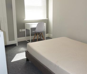 4 bedroom private hall to rent - Photo 4