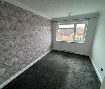 2 bedroom semi-detached house to rent - Photo 6