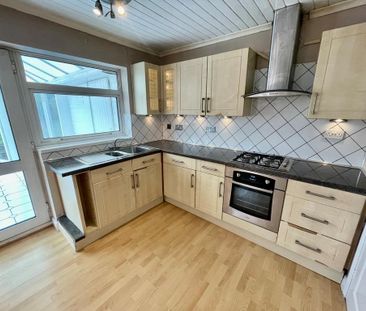 2 bedroom semi-detached house to rent - Photo 5