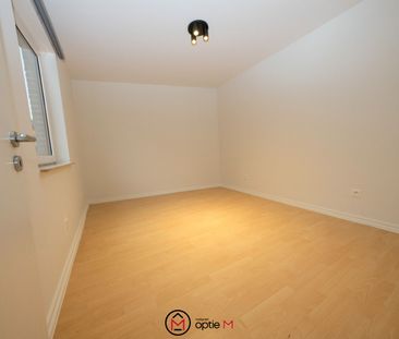 APPARTEMENT OP HET EERSTE VERDIEP MET VEEL LICHTINVAL IN BILZEN - Foto 4