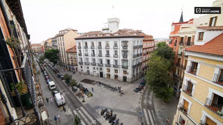 Studio for rent in Embajadores, bills included. - Photo 5