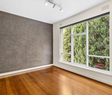 Leafy Outlook, Premium Beach Life Location - Photo 1