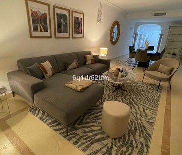 2 Bedroom Apartment For Rent in Nueva Andalucía, Málaga - Photo 3