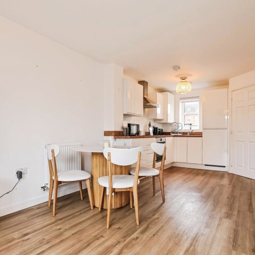 3 bedroom terraced house to rent - Photo 1