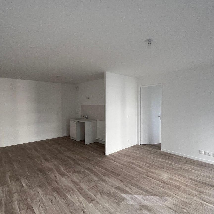 location Appartement T4 DE 78.2m² À BOBIGNY - Photo 1