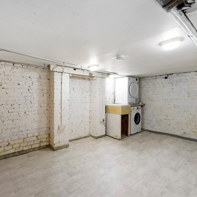 4 bedroom terraced house to rent - Photo 1