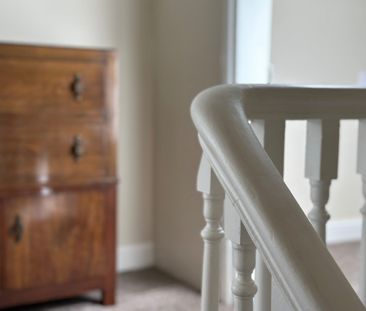 4 Bed Semi-Detached House, Arthington Place, LS10 - Photo 3