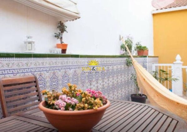 2 BEDROOM APARTMENT - PILAR DE LA HORADADA