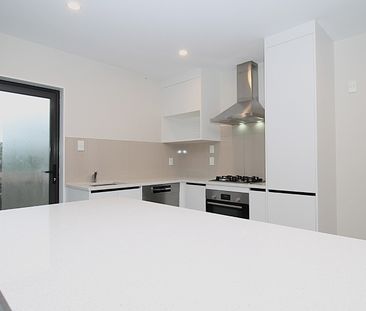 4B Fruitvale Road, New Lynn, Auckland - Photo 6