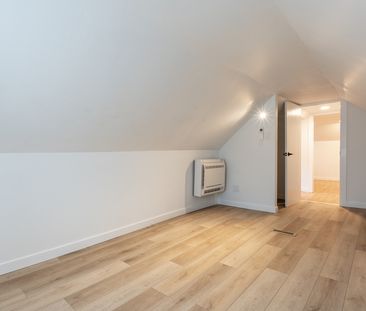 $1,799 / 3 br / 1 ba / 41 Burlington St E unit 1 - Photo 6
