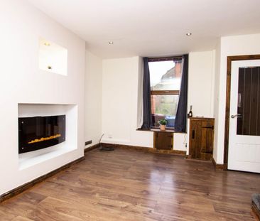 2 bedroom House To Let Total Size: 797 SQ FT - Photo 1