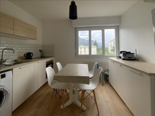 1 pièce - Meublé - 37 m² - 3ème étage - Colocation non autorisée - Photo 1
