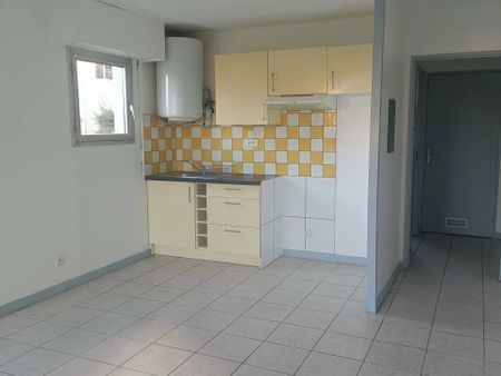 Location Appartement 1 pièces 27 m2 à Saint-Sébastien-sur-Loire - Photo 2