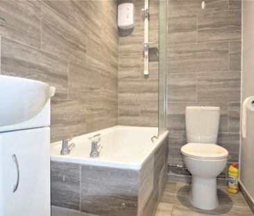 1 bedroom Property to rent - Photo 1