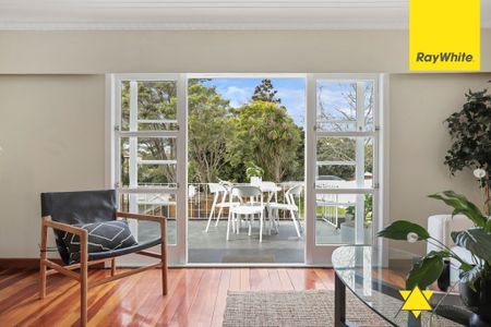 Stylish Family Home in Sought-After New Lynn - Photo 2