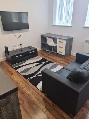 Studio to rent - Photo 1