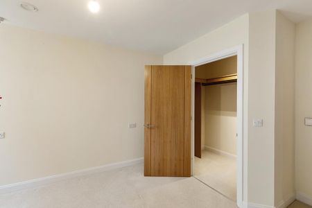 1 bedroom retirement property to rent - Photo 3