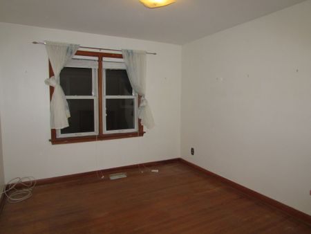 For Lease - 21 Black Creek Boulevard, Toronto, Ontario - Photo 2