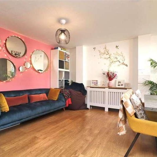 Woking, Surrey, GU21 - Photo 1