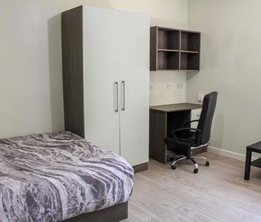 Studio to rent - Photo 2