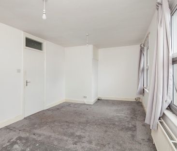 Flat to rent - St Germans Road, London, SE23 - Photo 3