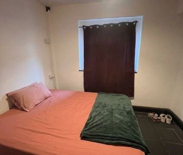 1 Bed Flat, High Road, NW10 - Photo 1