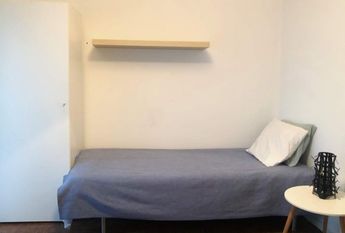 Quarto para jovem Lisboa av EUA