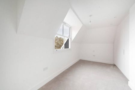 3 bedroom flat to rent - Photo 2
