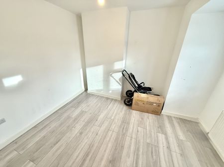 Clifton Road, Rugby - Photo 3