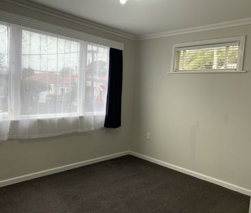 Sunny and Large Home in Kilbernie - Photo 3