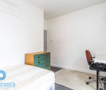 2 bed Apartment for Rent - Photo 1