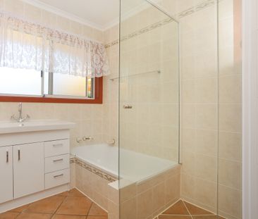 21 Ealing Court, Nerang QLD 4211 - House For Rent | Domain - Photo 1