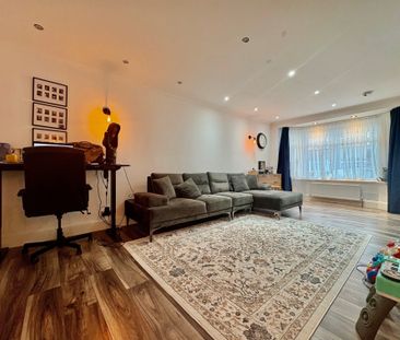 River Avenue, Hoddesdon - Photo 2