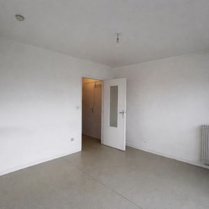 Location Appartement 1 pièce 25m² - Photo 3