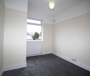 2 Bedroom Maisonette - Garden To Let - Photo 2