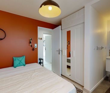 MURET H Roommate 5 Bedrooms at Toulouse - Photo 1