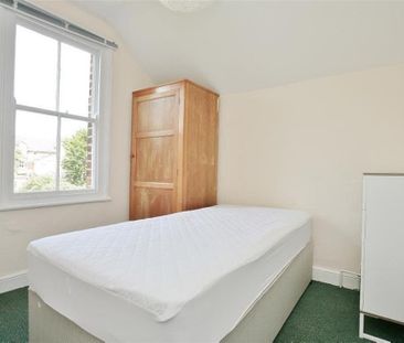4 bedroom terraced house to rent - Photo 6