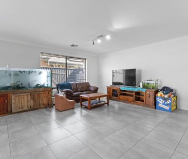 4x2 Family Home - Photo 3