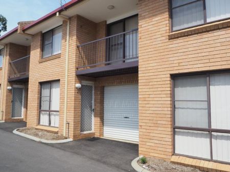 NORTH TAMWORTH - Modern Townhouse in Popular Area - Photo 2