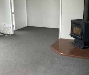 Three Bedroom Home with Large Section - Photo 3