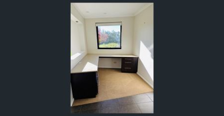 Stunning Executive Residence - Photo 5