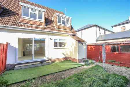 Granley Close, - Photo 4